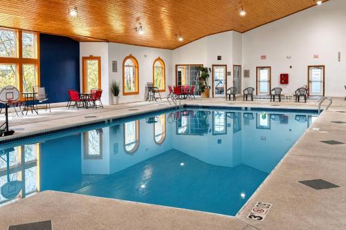Comfort Suites Wisconsin Dells Area in Portage, USA