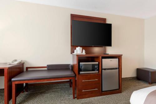 Quality Inn & Suites Stoughton - Madison South - image 29