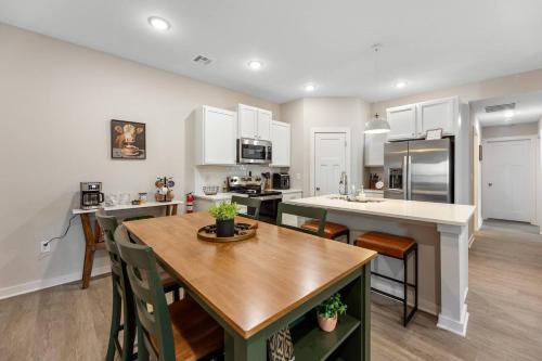Fenced Backyard W/ W&D + Garage | South ICT! in South Seneca