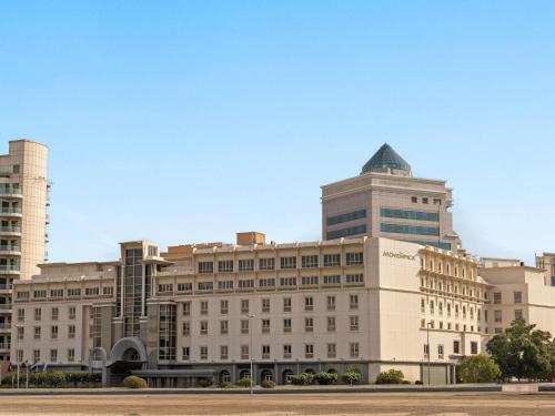 Mövenpick Hotel & Apartments Bur Dubai - image 10