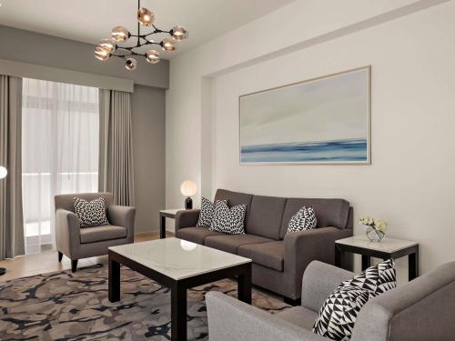 Mövenpick Hotel & Apartments Bur Dubai, Dubaj (zdjęcie 9)