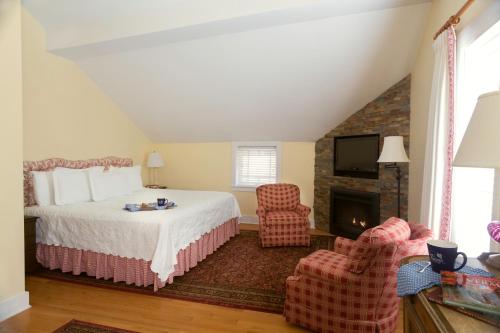 The Inn at Manchester - Photo 2