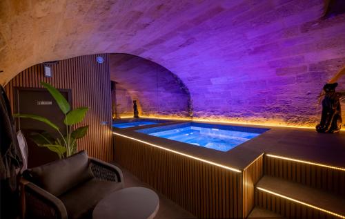 Spa privé XXL dans cave Voûtée - Suite Luxe Romantique
