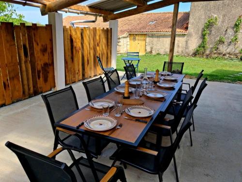 La Tanière Gîte de caractère en campagne, Puy duFou - Location saisonnière - Sèvremont