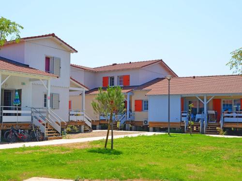 Stunning Holiday Home for 6 in Marseillan