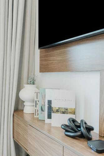 PVH - Mesmerizing 2BR - Golfville Dubai Hills - image 13