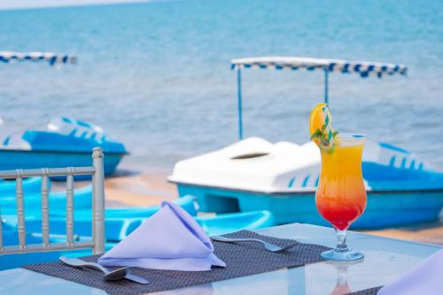 Vaade, Kambiri Beach by Serendib in Salima