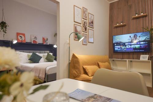 Avenue Home Rooms & Apartments