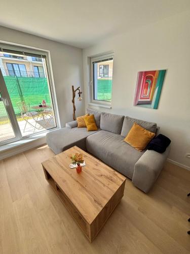 Stylish Chill Garden Apartment