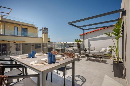 Sunset Loft Suite & Studios 3