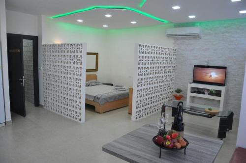 Isramax Jerusalem Apartment in Bat-Yam in Bat Yam