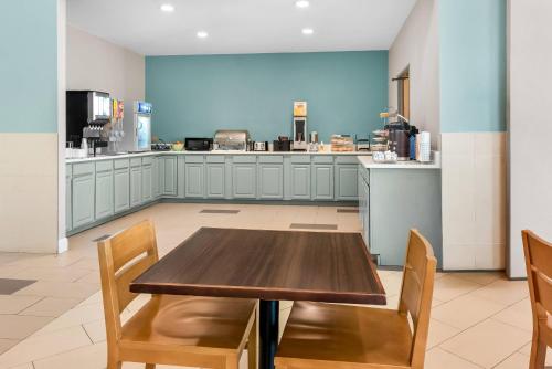 Yiyecek ve İçecekler, Quality Suites Waldorf in Waldorf (MD)