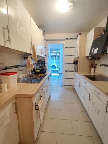 Kitchen, Fair-Hostel in Darmstadt