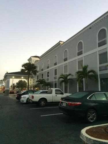 Ruskin Inn Tampa-Sun City Center - 출입구
