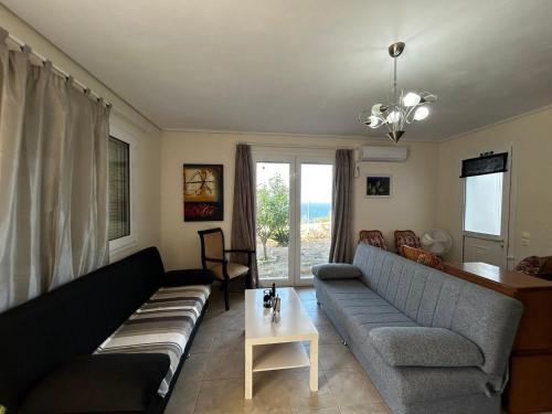Mikro Amoni Beach Villa in Pefkali (Korinthia)