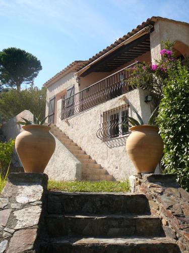 villa calme verdure proche plage et commerces