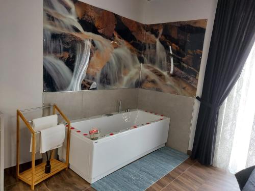 Джакузі, B&B Luxury Suite Le Gladiaroom in Санта-Марія-Капуа-Ветере