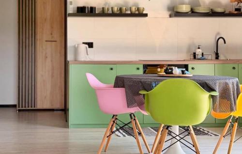virtuve, Lovely Apartment In Szlachta With Wifi in Okoniny Nadjeziorne