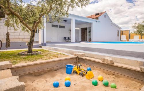 Viesnīcas āriene, 2 Bedroom Home In Stasevica in Staševica