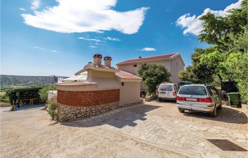 Viesnīcas āriene, 1 Bedroom Amazing Apartment In Kolan in Kolan