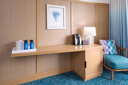 Outrigger Reef Waikiki Beach Resort - image 42
