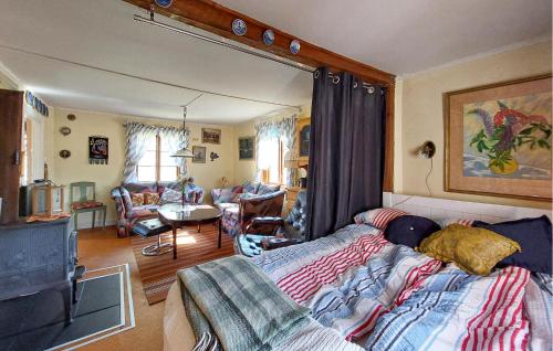 2 Bedroom Lovely Home In Visseltofta in Visseltofta