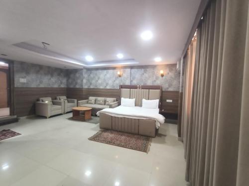 HOTEL GRAND INN