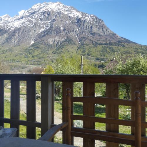 terrasse et jardin sur la montagne in Saint Firmin