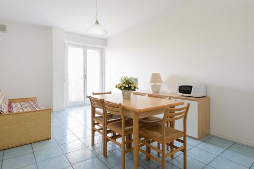 Luna Residence 3 - image 2