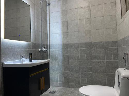 Luxury Private House Opposite DHA Phase 5 - image 11