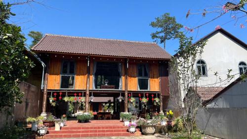 Homestay Nhà Hí (Homestay Nha Hi) in Hiep An