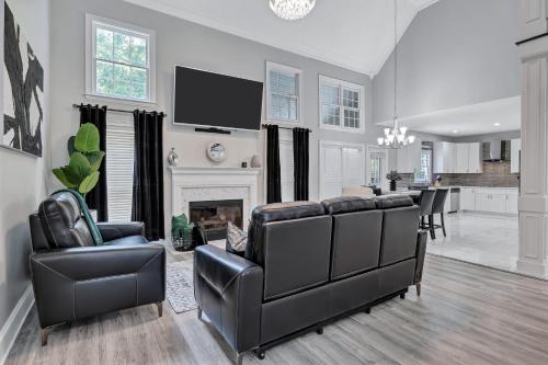 Luxury Home With Pool and Full Basement in Fayetteville (GA)