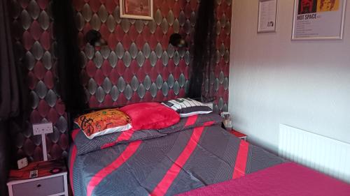 Room, family