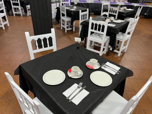 Ēdiens un dzērieni, Hostal Baviera in Unkvera