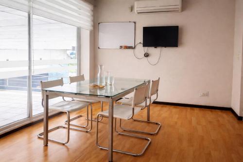 Koplietošanas atpūtas telpa ar TV, Hotel Safari in Ikitosa