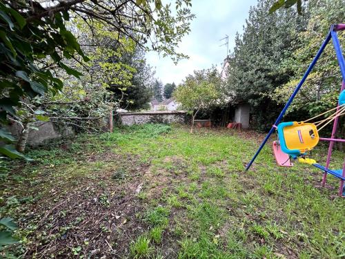 Зовнішній вигляд готелю, 3 chambres - 6 pers - Pro et familles in Le Creusot