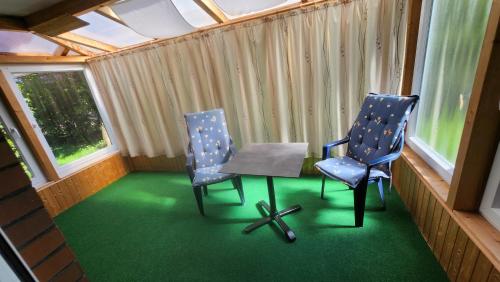 Gastezimmer mit Wohnzimmer in Norddeich in Norden