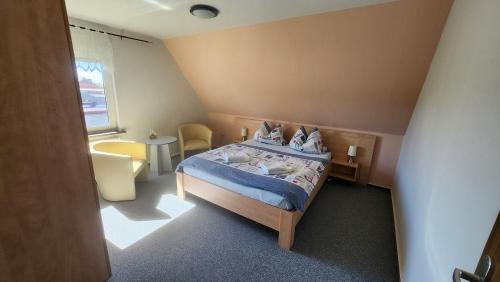 Gastezimmer mit Wohnzimmer in Norddeich in Norden