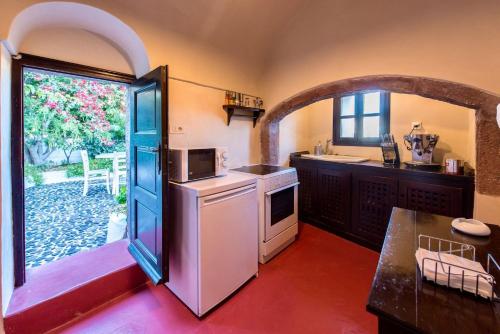 Super Luxury Santorini Villa Mansion Sophia Private Pool Beautiful Terrace 2 BDR Megalocho - image 38