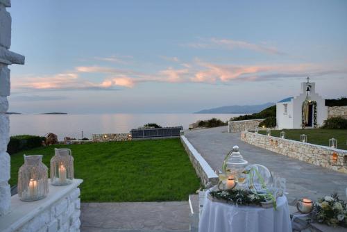 Executive Paros Villa 5 Bedrooms Villa Beachfront Supreme Beachfront Sea - image 2