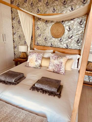 Private Luxury Winter Escape Design-led with Wi-Fi - image 6