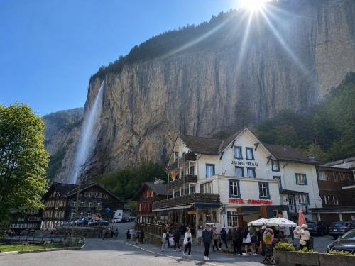 A szálláshely kívülről, Hotel Restaurant Jungfrau in Lauterbrunnen
