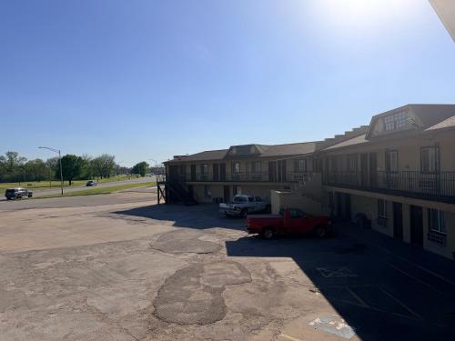 Regal Inn Coffeyville - image 22