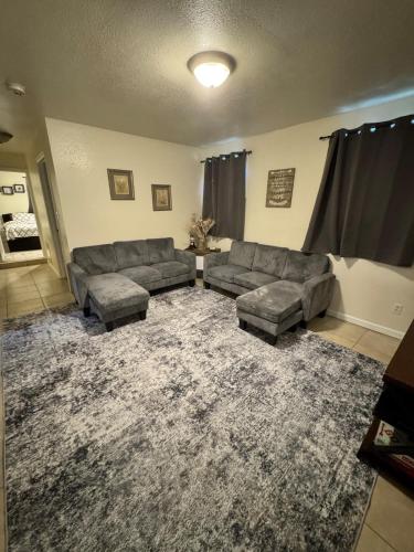 . Amor Stays, Love your stay! 415 B down stairs