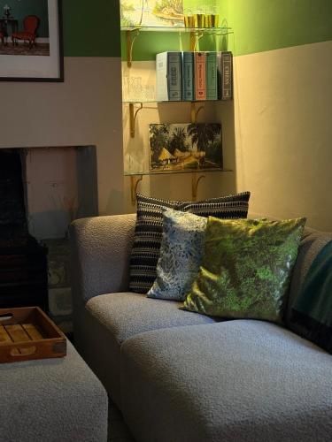 Daylily Cottage - Two Bedroom Georgian Cottage in Central Bath 4