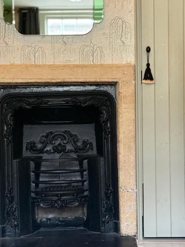 Daylily Cottage - Two Bedroom Georgian Cottage in Central Bath 3