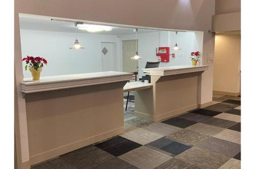 ล็อบบี้, University Inn of Carbondale by Hotel O in คาร์บอนเดล (IL)