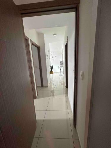 Live in style in San Jose TIBAS! Apartment in Tournón