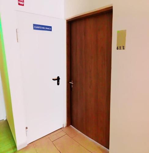 Live in style in San Jose TIBAS! Apartment in Tournón
