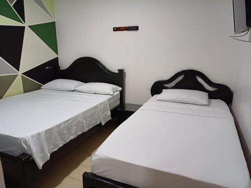 2 double beds